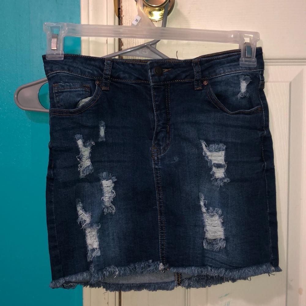 distressed jeans skirt (WORN ONCE)